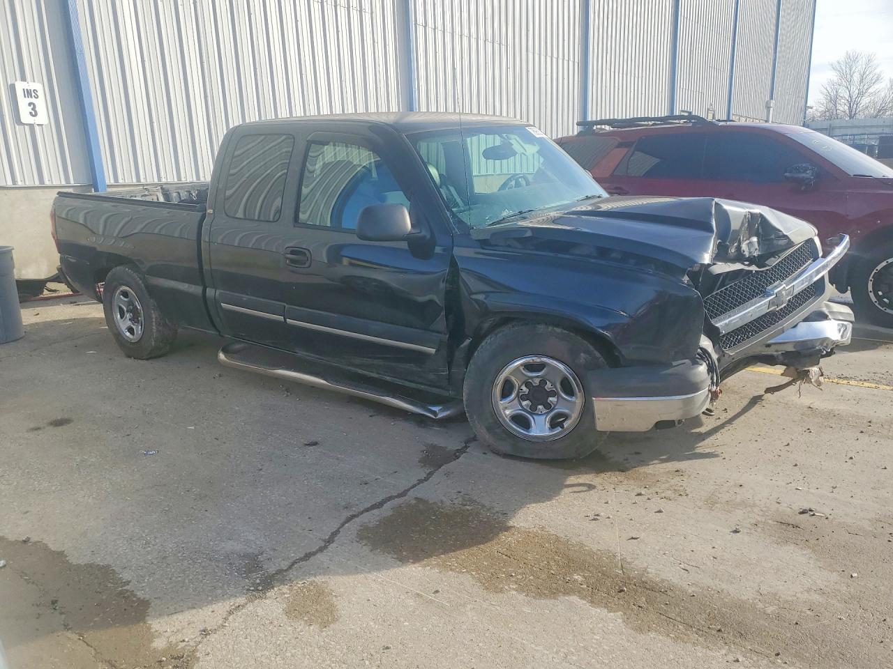 2004 Chevrolet Silverado C1500 - Image 4