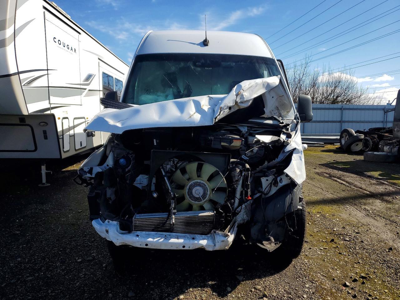 2020 Mercedes Benz Sprinter 2500 Delivery Van - Фото 5