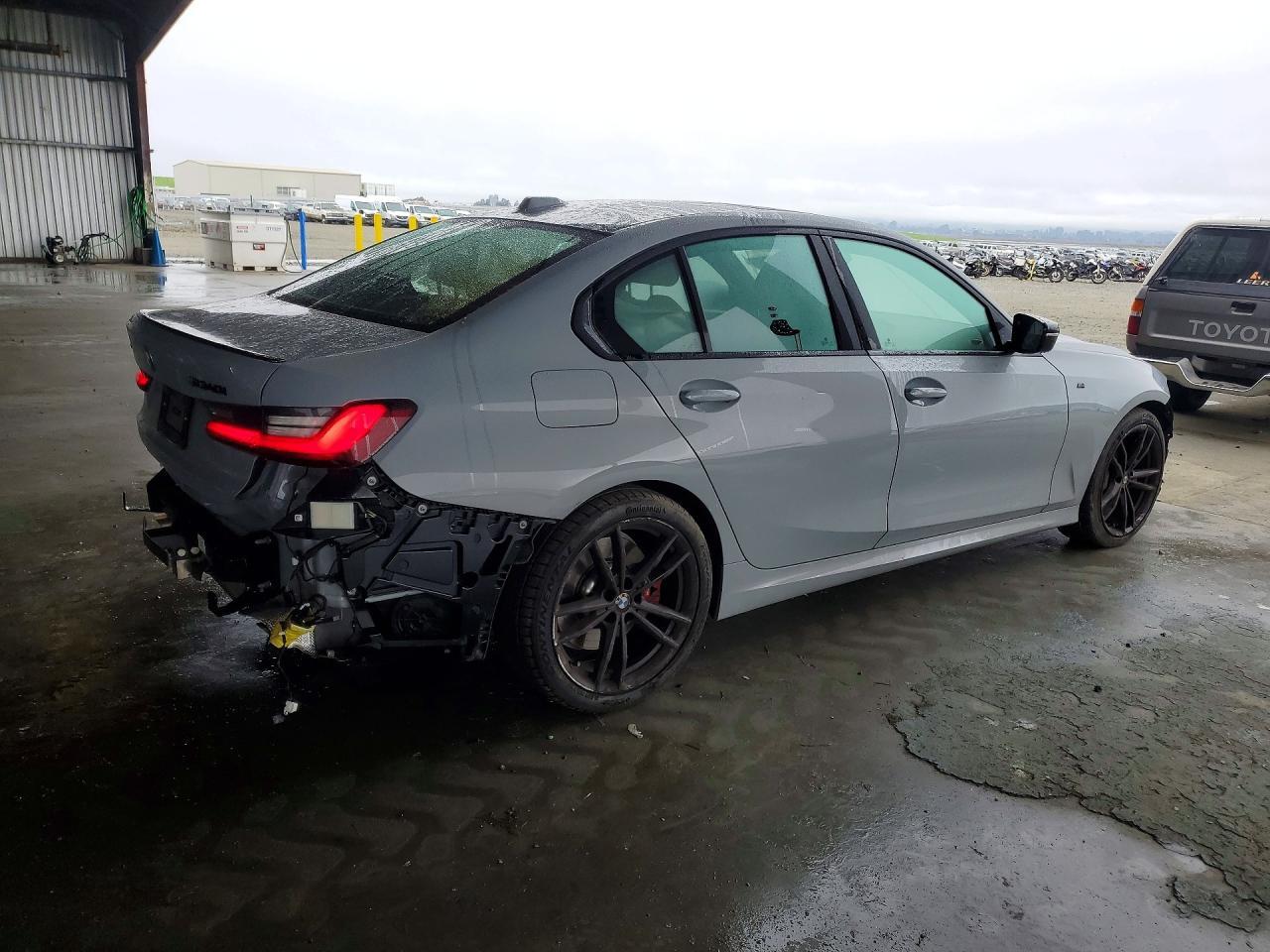 2024 BMW M340Xi - Фото 3