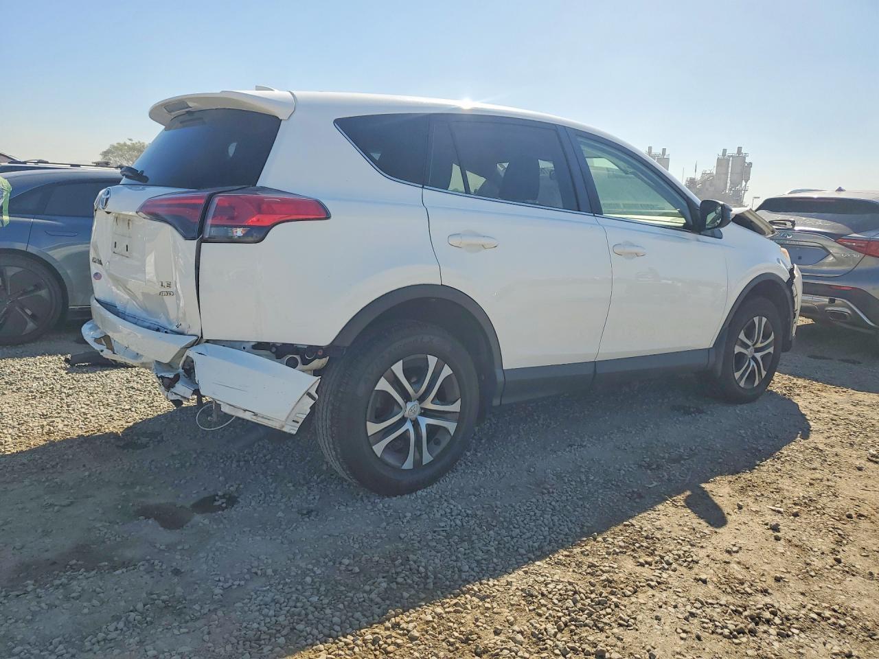 2018 Toyota Rav4 Le - Фото 3