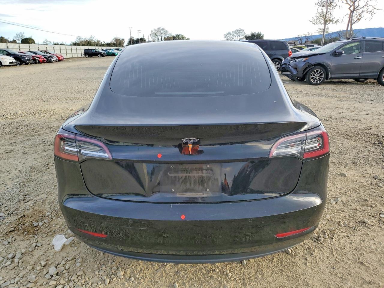 2018 Tesla Model 3 - Фото 6