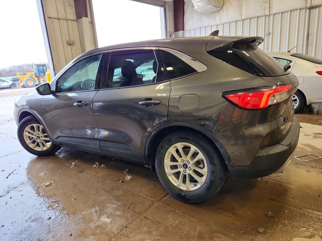 2020 Ford Escape Se - Фото 2