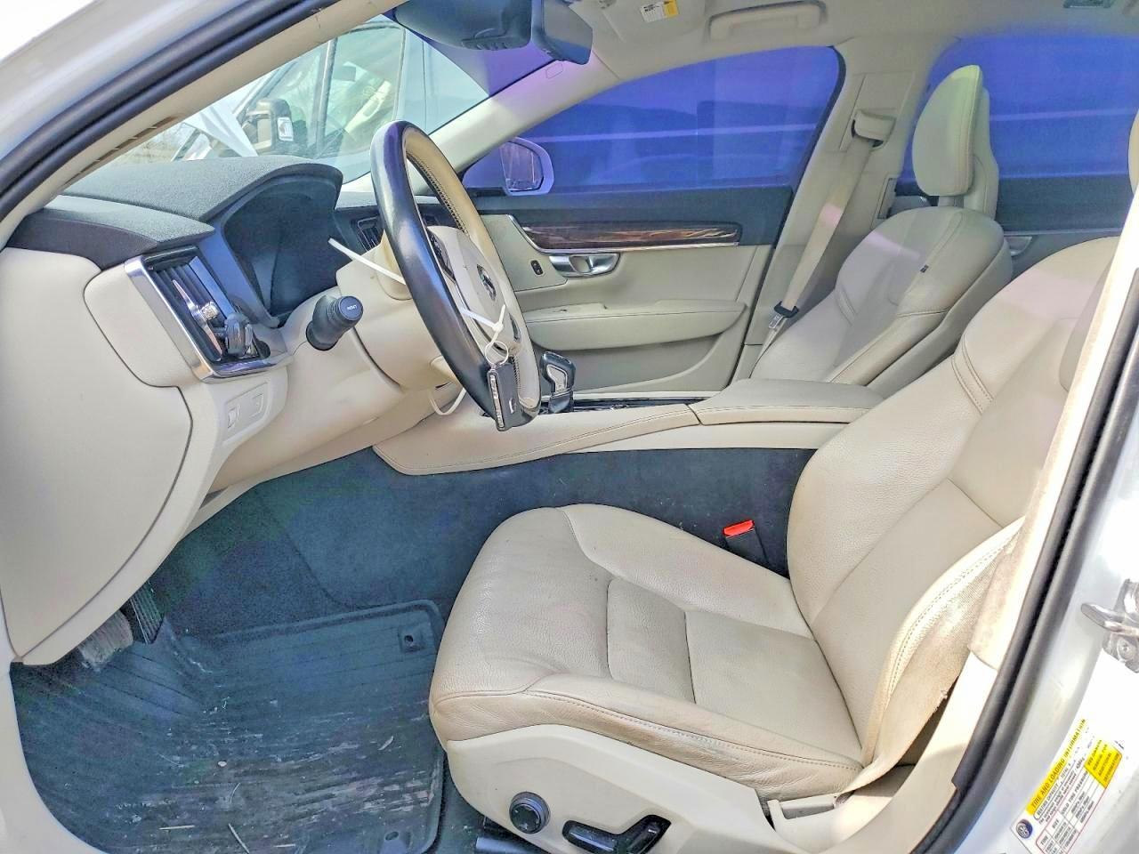 2018 Volvo S90 T6 Momentum - Фото 7