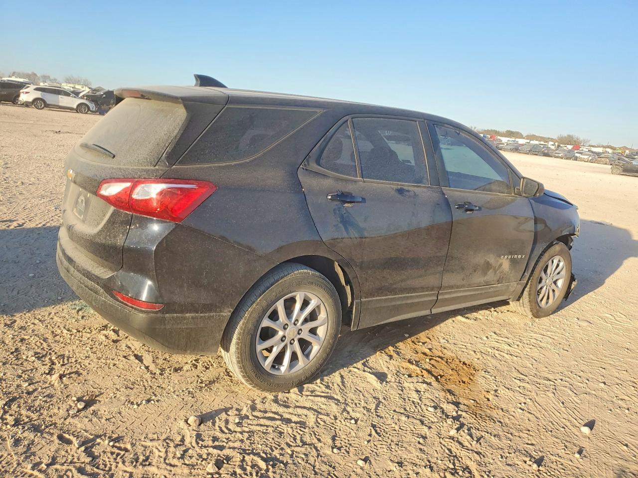 2021 Chevrolet Equinox Ls - Image 3