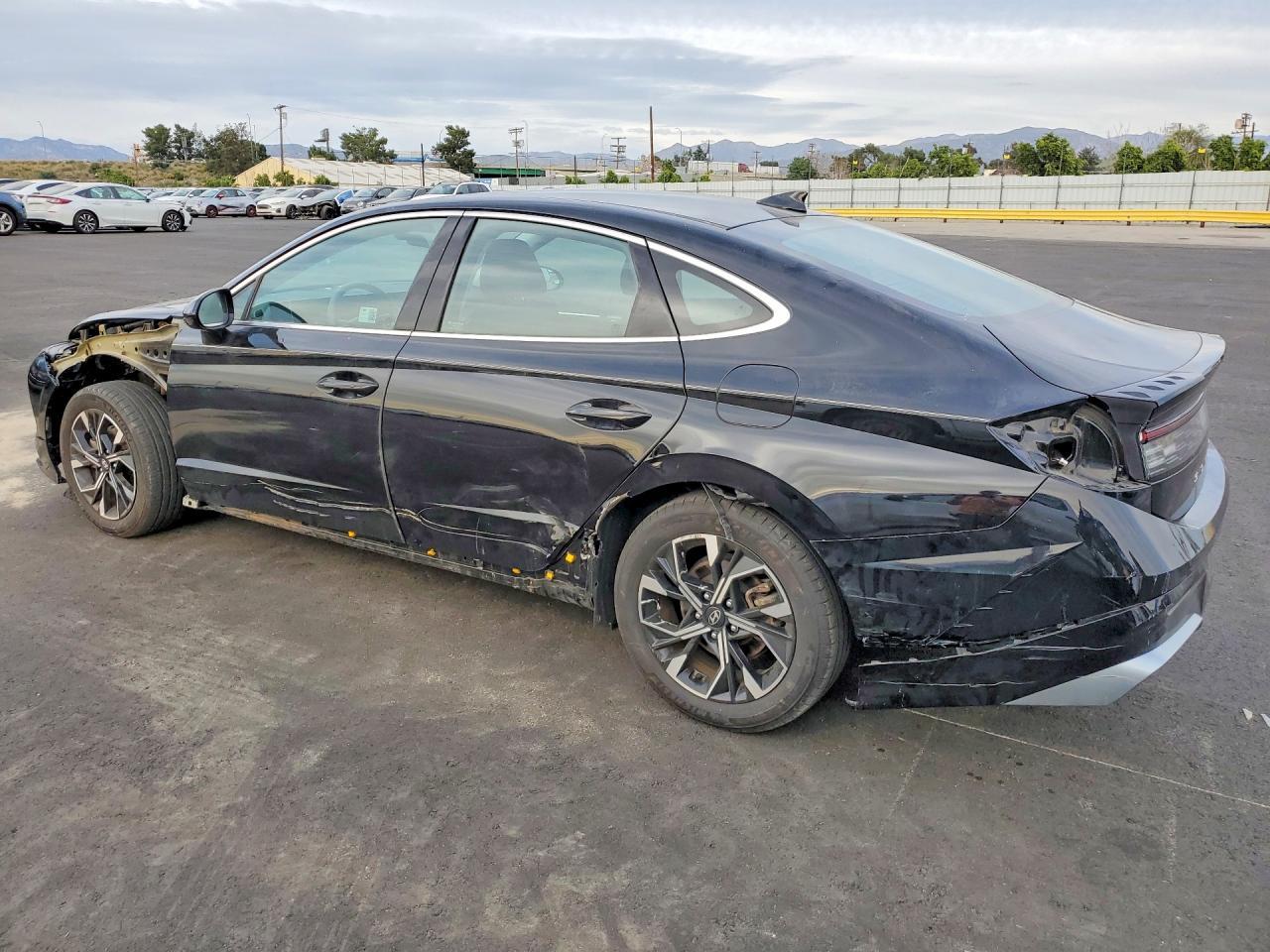 2024 Hyundai Sonata Sel - Image 2