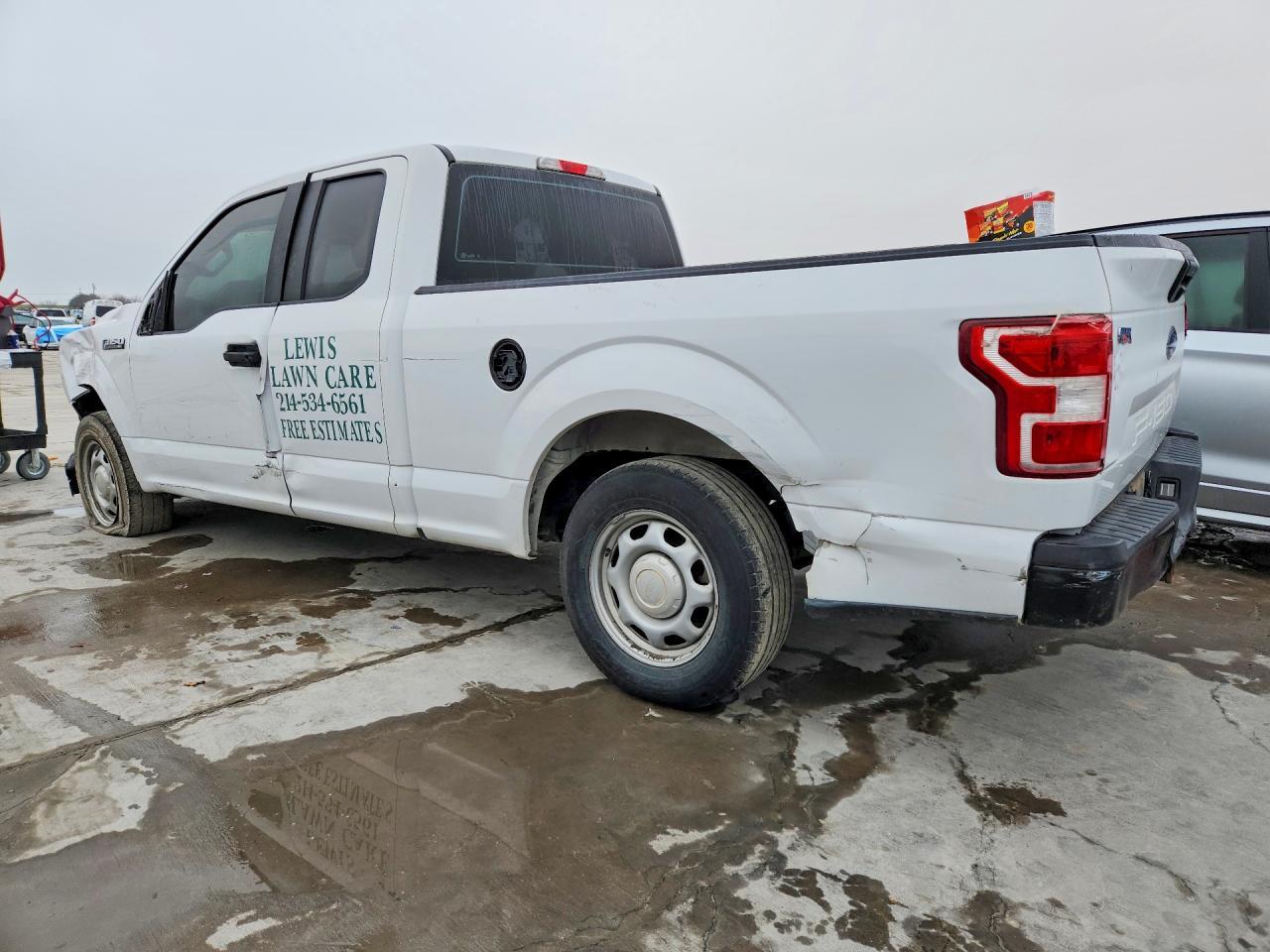 2018 Ford F150 Super Cab - Фото 2
