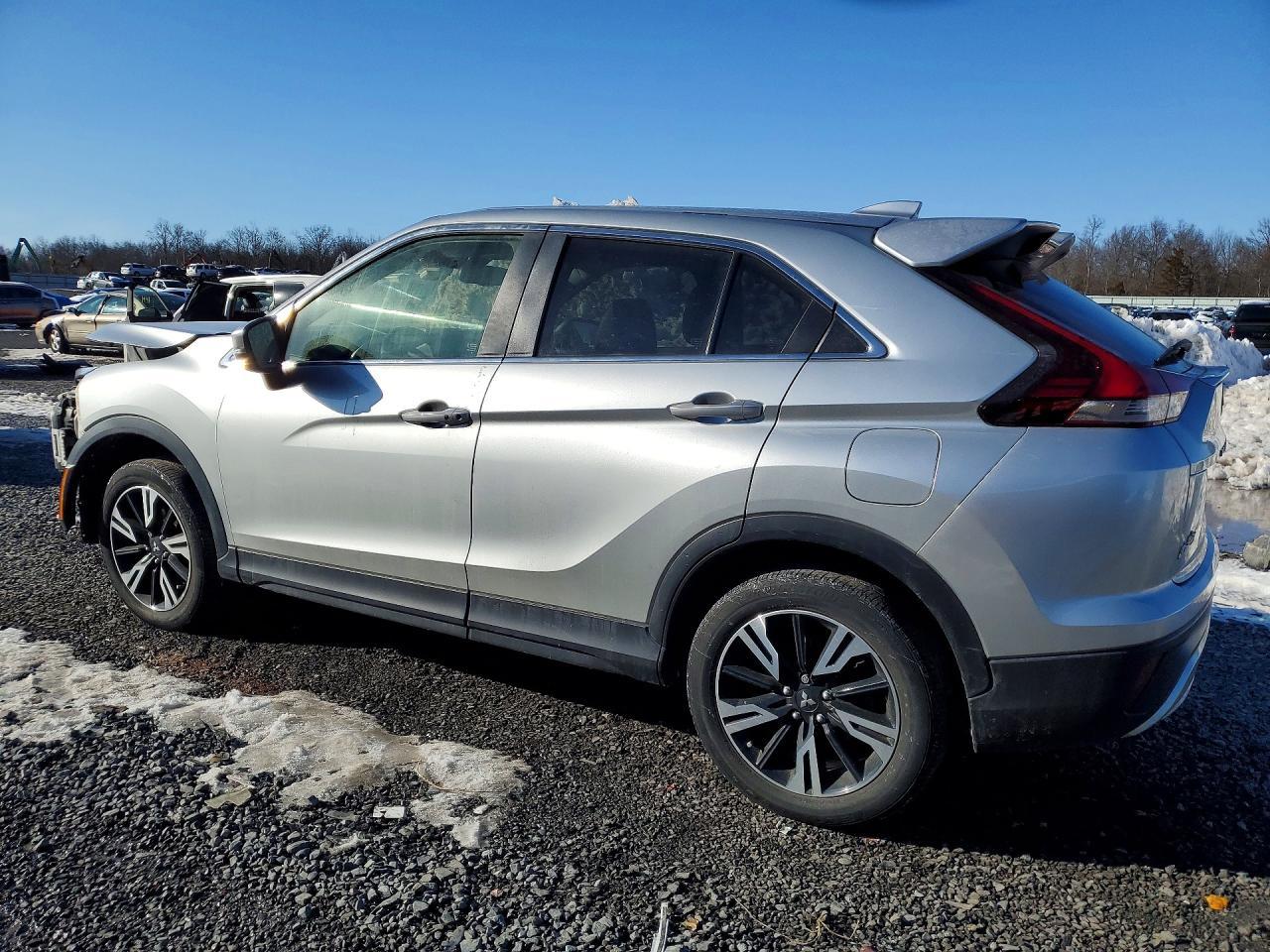 2023 Mitsubishi Eclipse Cross Se - Фото 2