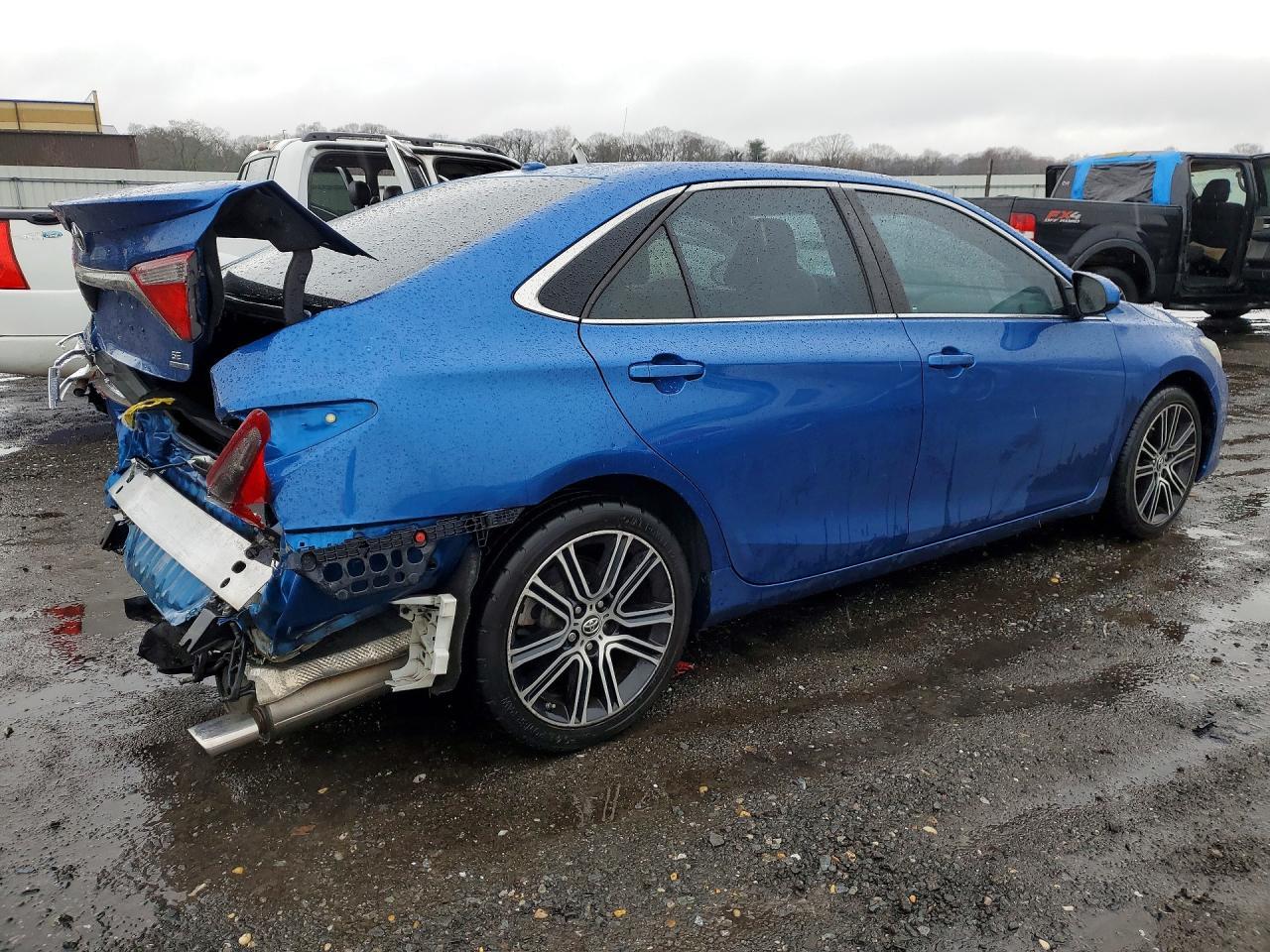 2016 Toyota Camry Special Edition - Image 3