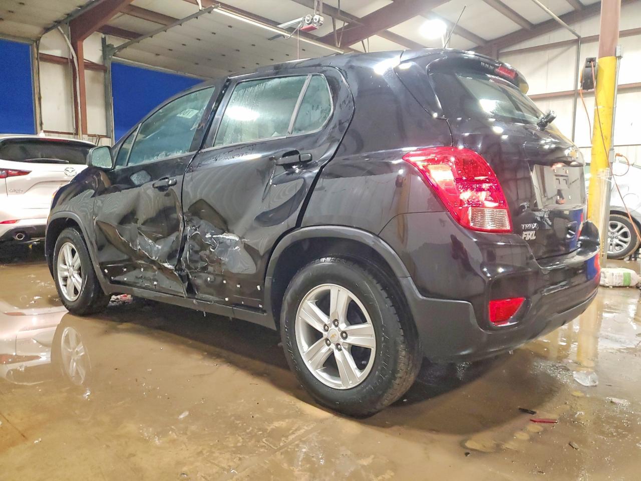 2020 Chevrolet Trax Ls - Image 2