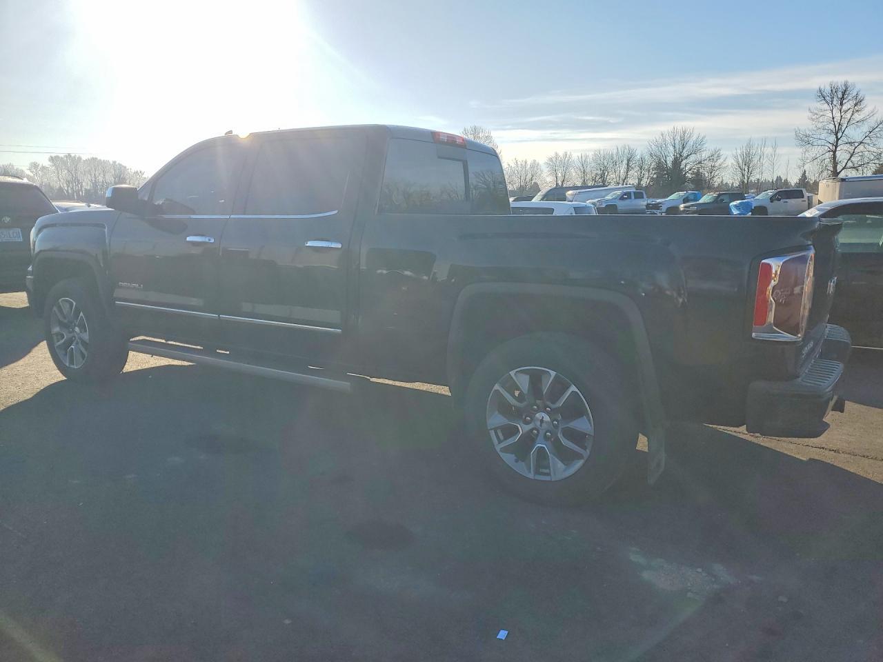 2017 GMC Sierra K1500 Denali - Image 2