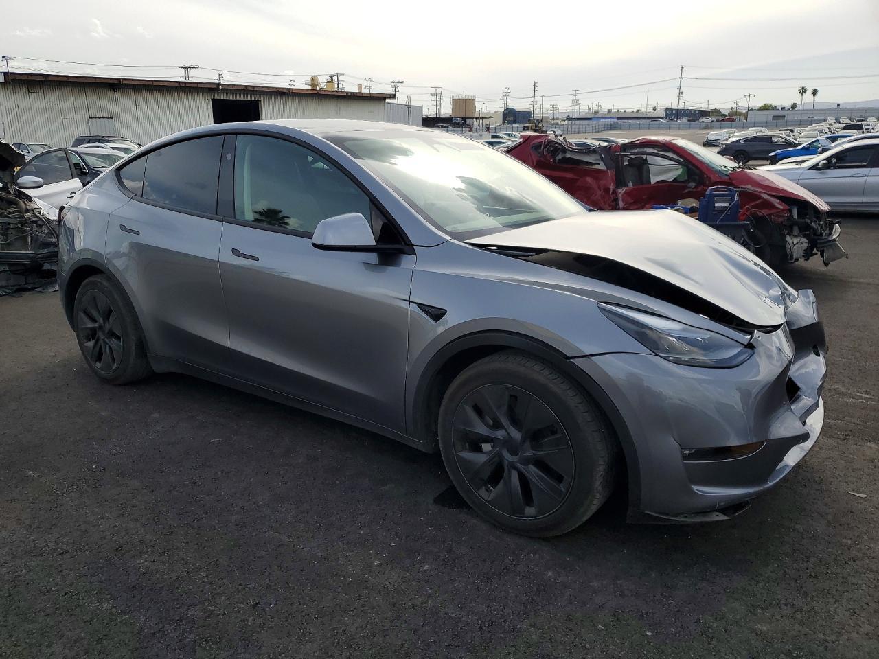 2024 Tesla Model Y - Image 4
