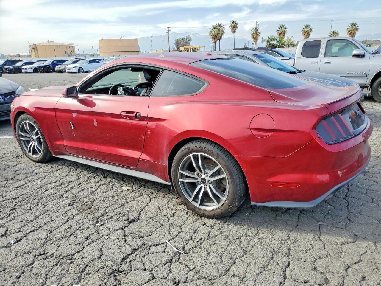 2016 Ford Mustang - Фото 2