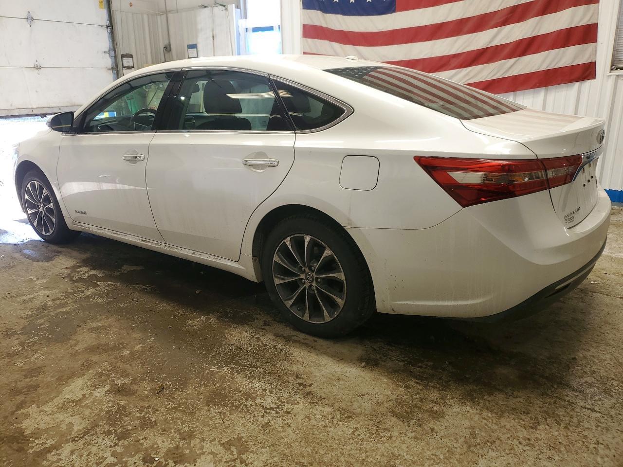 2016 Toyota Avalon Hybrid - Фото 2