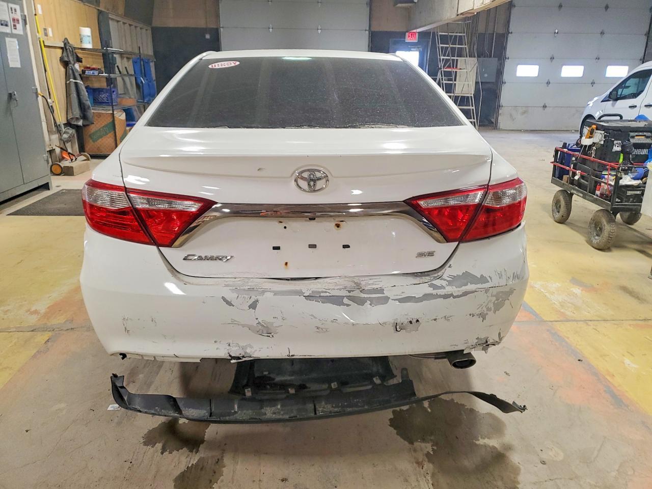 2017 Toyota Camry Le - Image 6