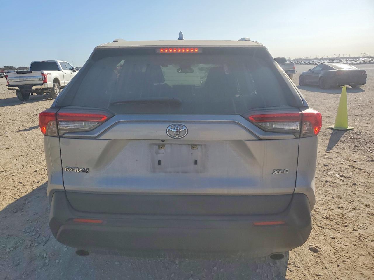 2020 Toyota Rav4 Xle Premium - Фото 6