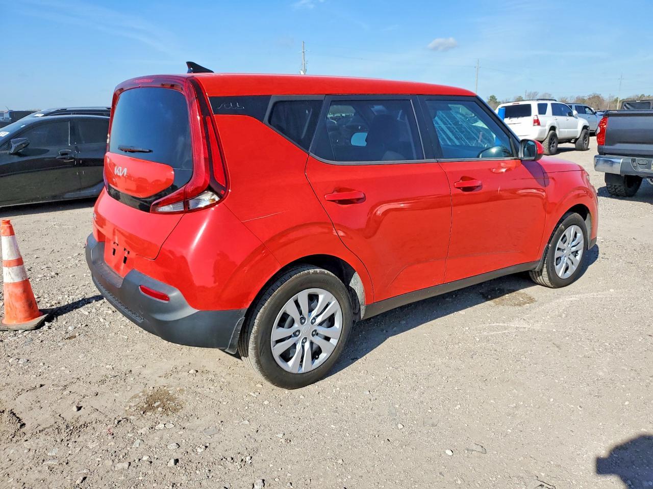 2022 Kia Soul Lx - Image 3