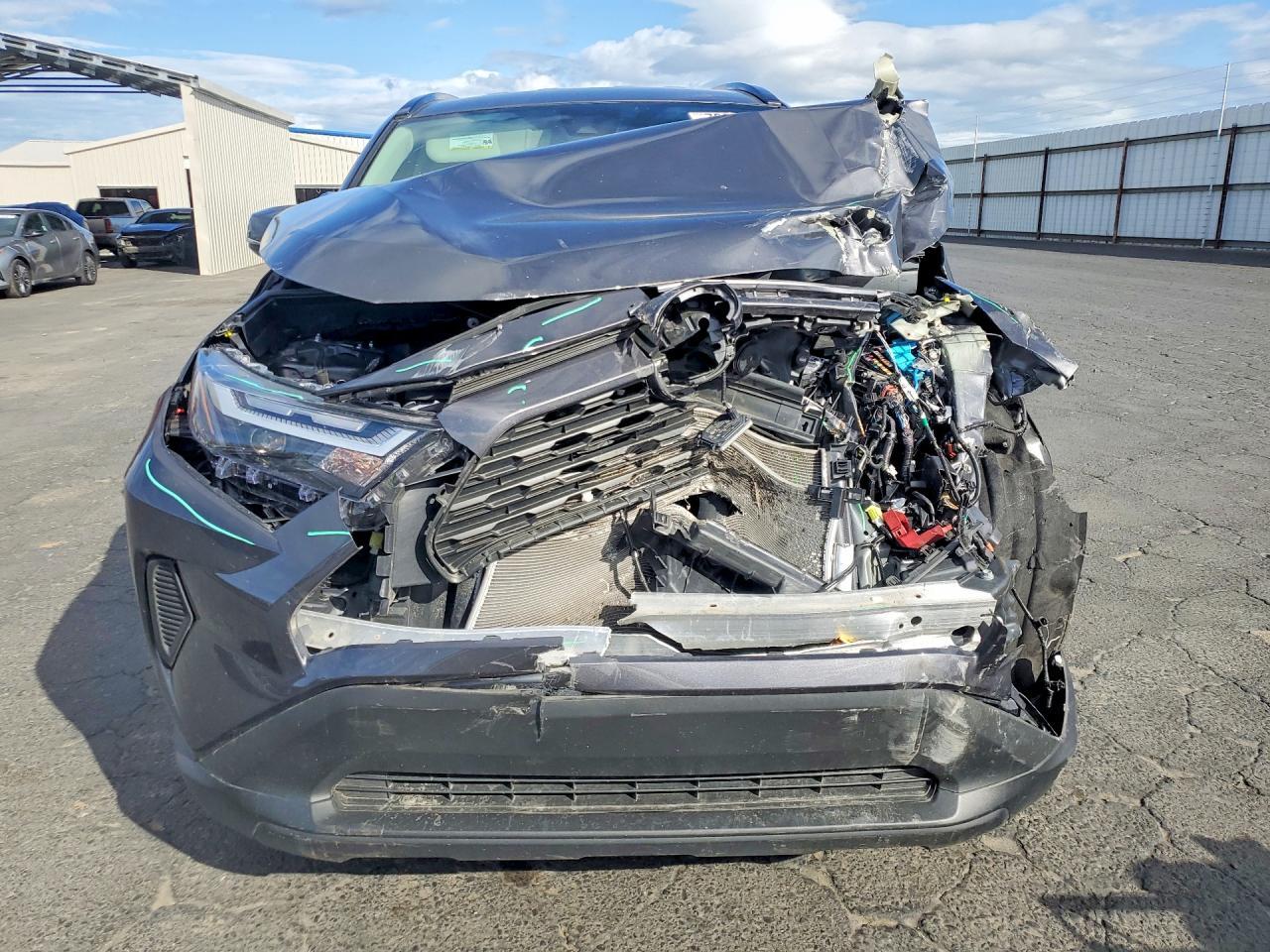 2025 Toyota Rav4 Xle - Image 5