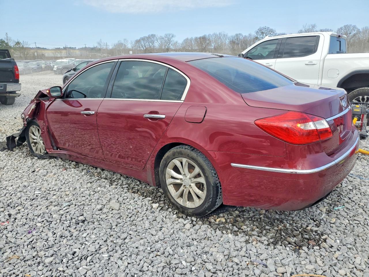 2012 Hyundai Genesis 3.8L V6 - Фото 2