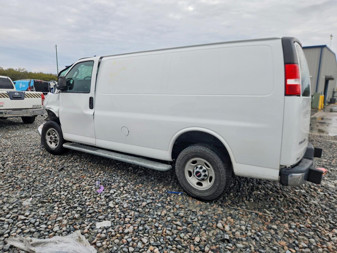 2021 GMC Savana G2500 - Фото 2