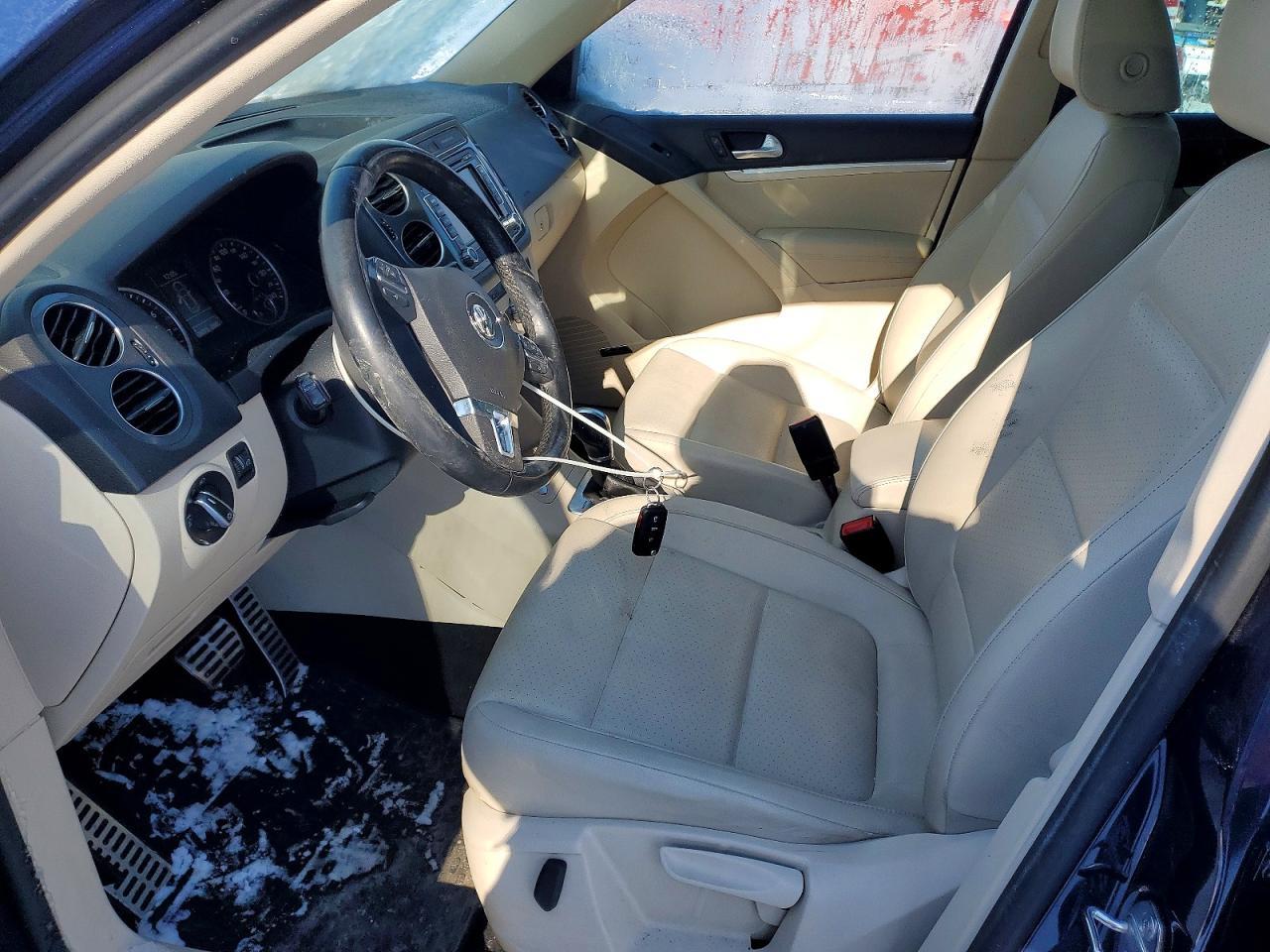 2015 Volkswagen Tiguan S - Фото 7