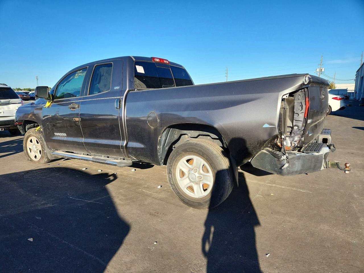 2015 Toyota Tundra Sr5 - Image 2