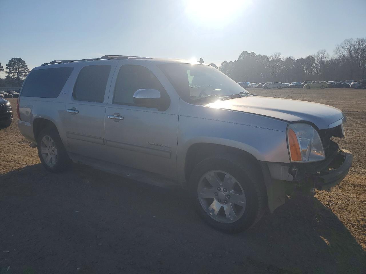 2012 GMC Yukon Xl C1500 Slt - Image 4