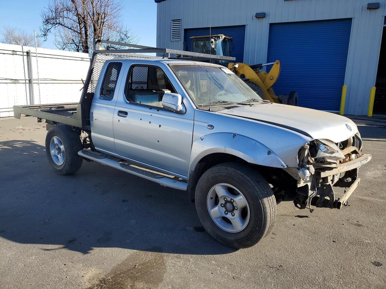 2001 Nissan Frontier Flatbed Truck - Image 4