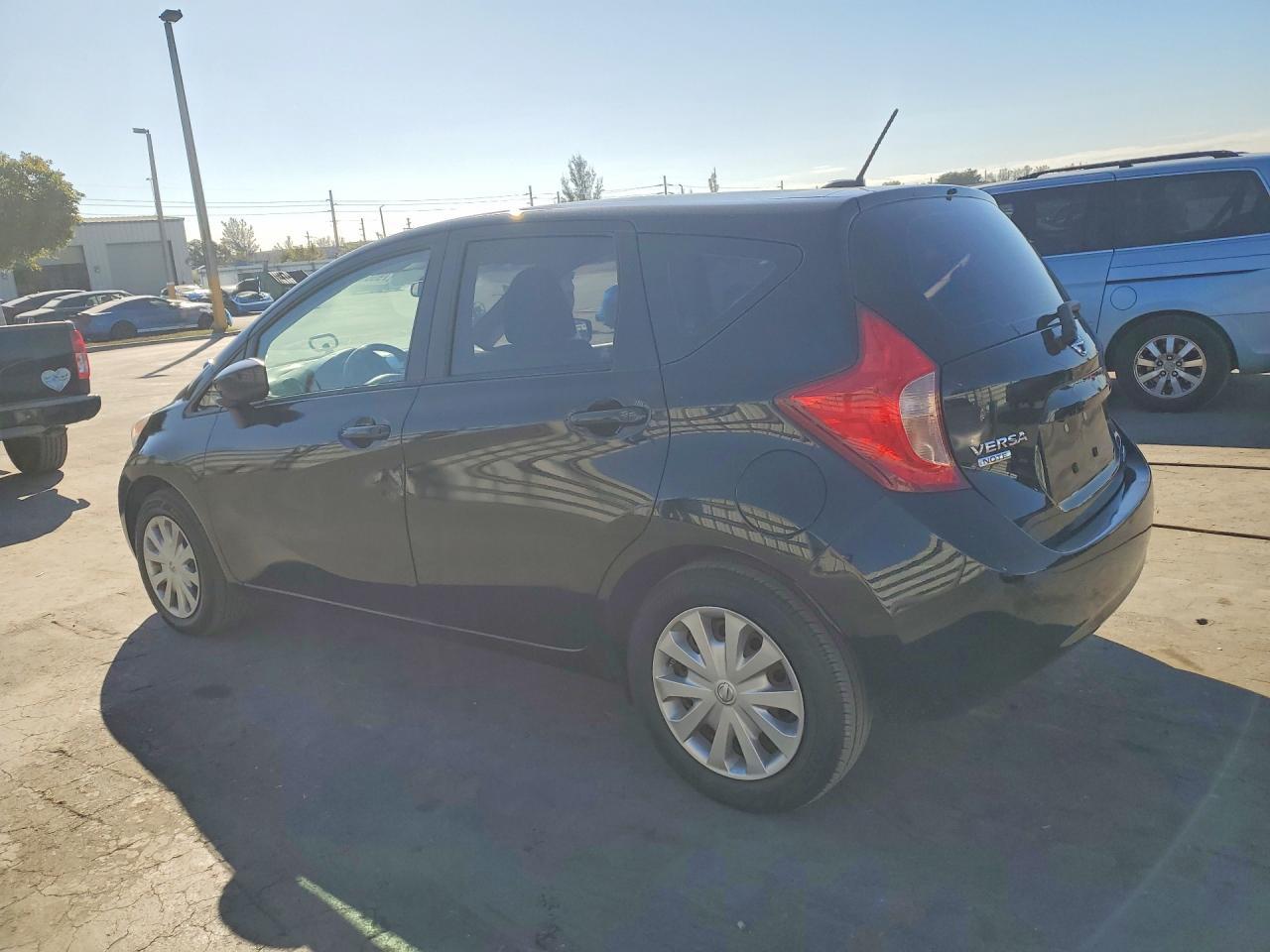 2016 Nissan Versa Note Sv - Фото 2