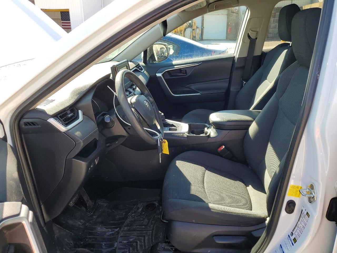 2019 Toyota Rav4 Le - Image 7