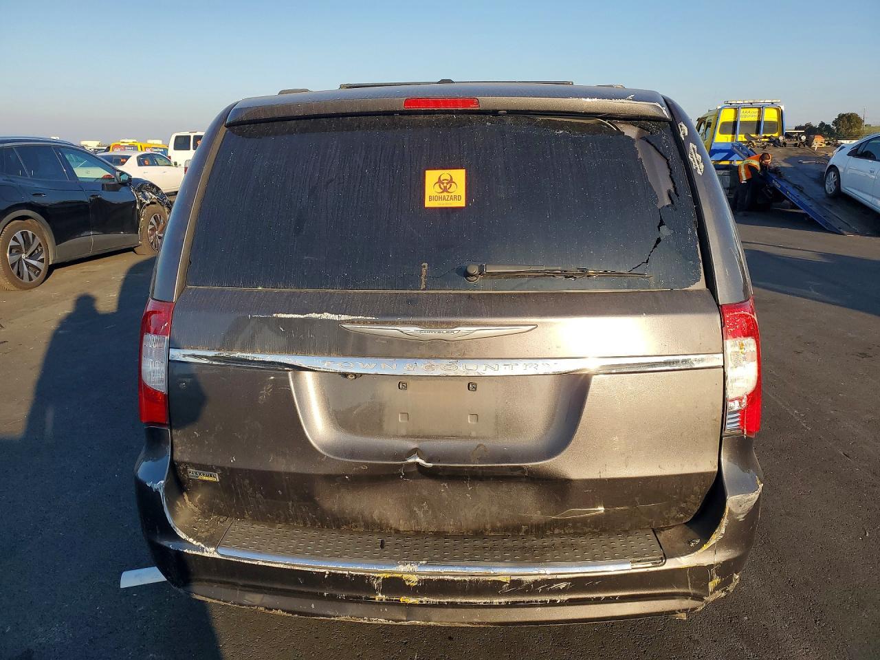 2015 Chrysler Town & Country Touring - Image 6