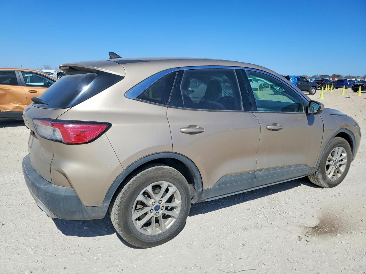 2021 Ford Escape Se - Фото 3