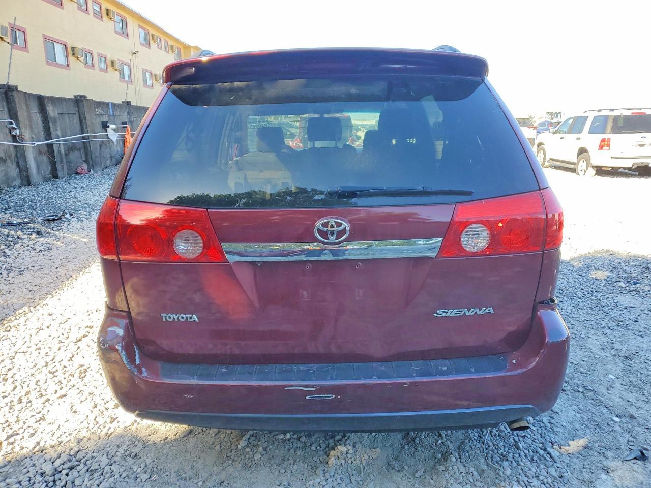 2008 Toyota Sienna Ce - Image 6