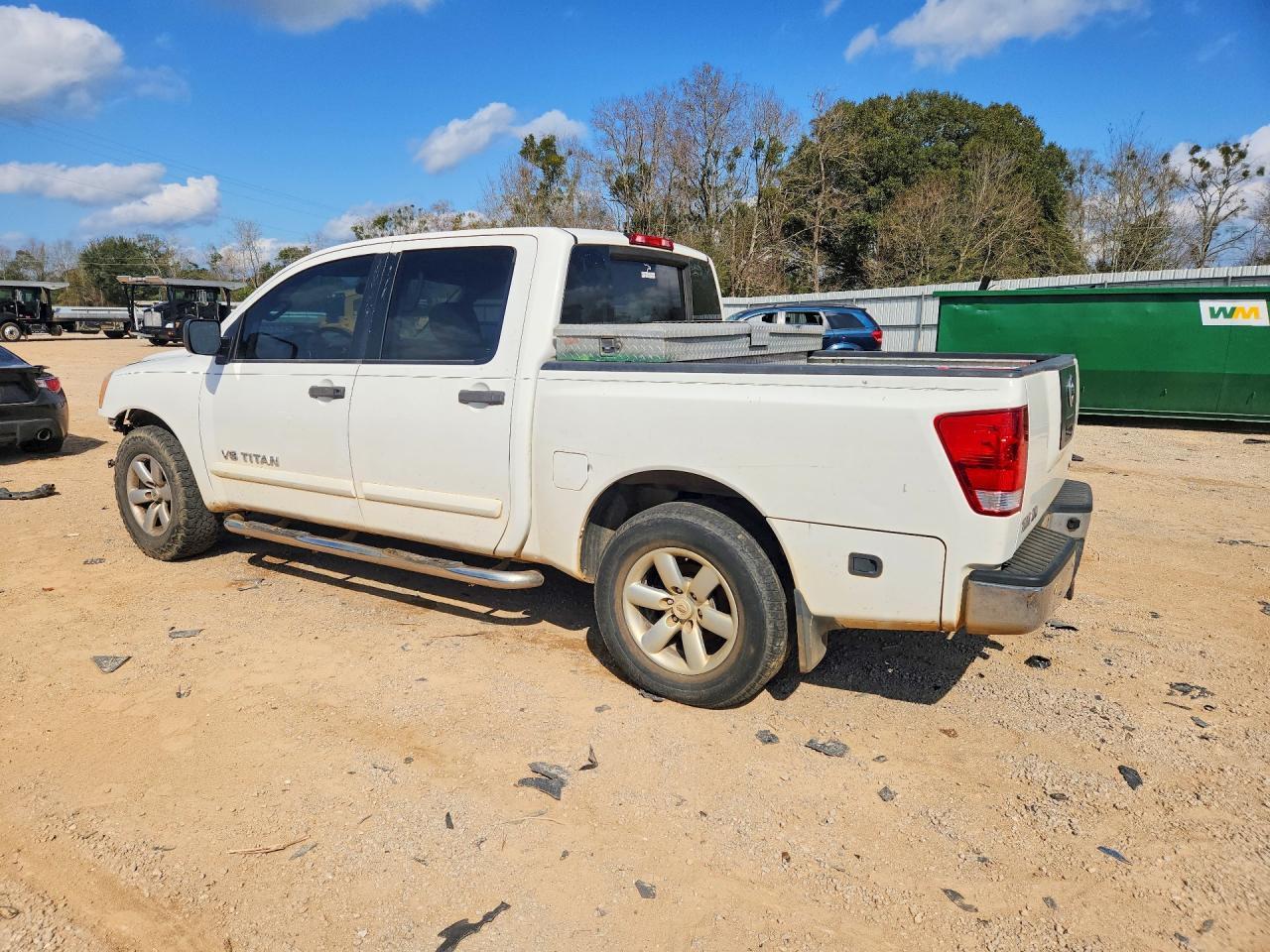 2012 Nissan Titan Sv - Image 2