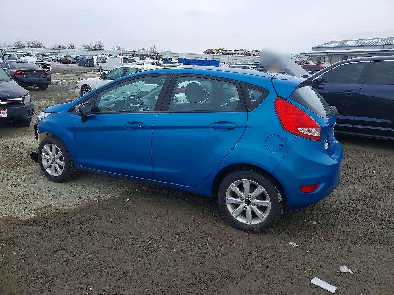 2013 Ford Fiesta Se - Image 2