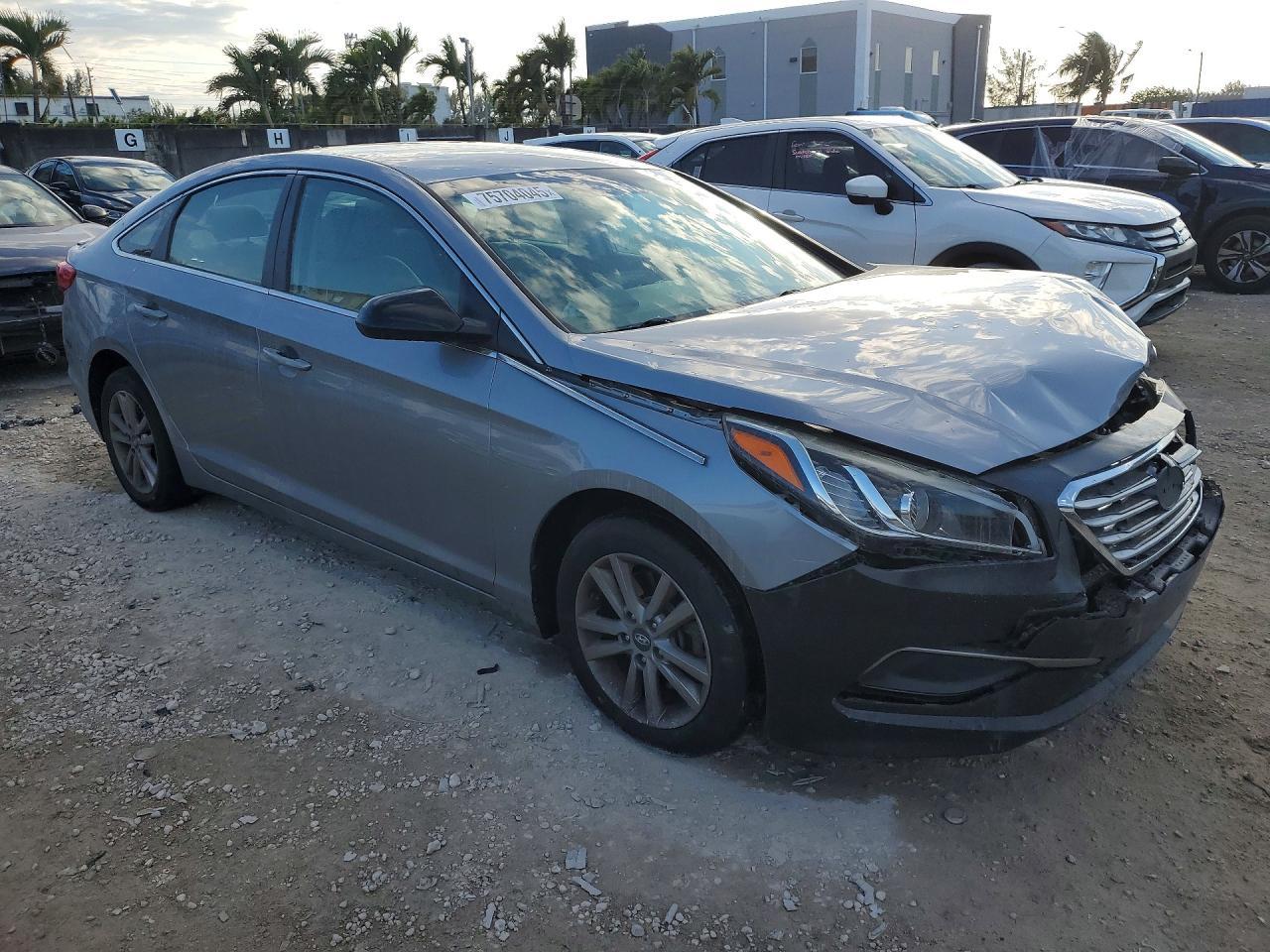 2016 Hyundai Sonata Se - Image 4