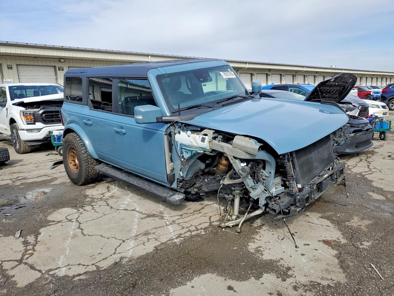 2022 Ford Bronco Base - Фото 4