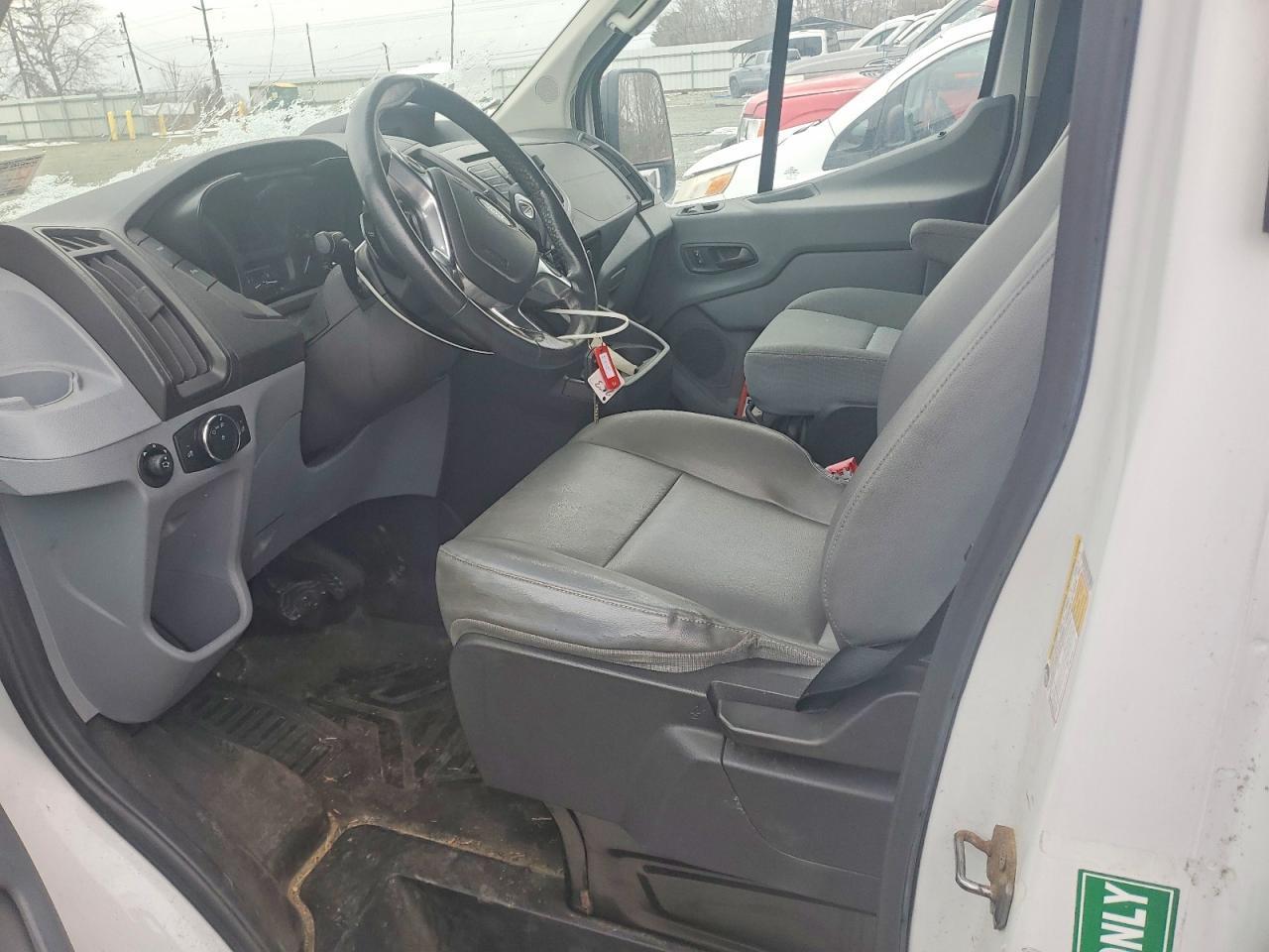 2016 Ford Transit 250 Delivery Van - Image 7