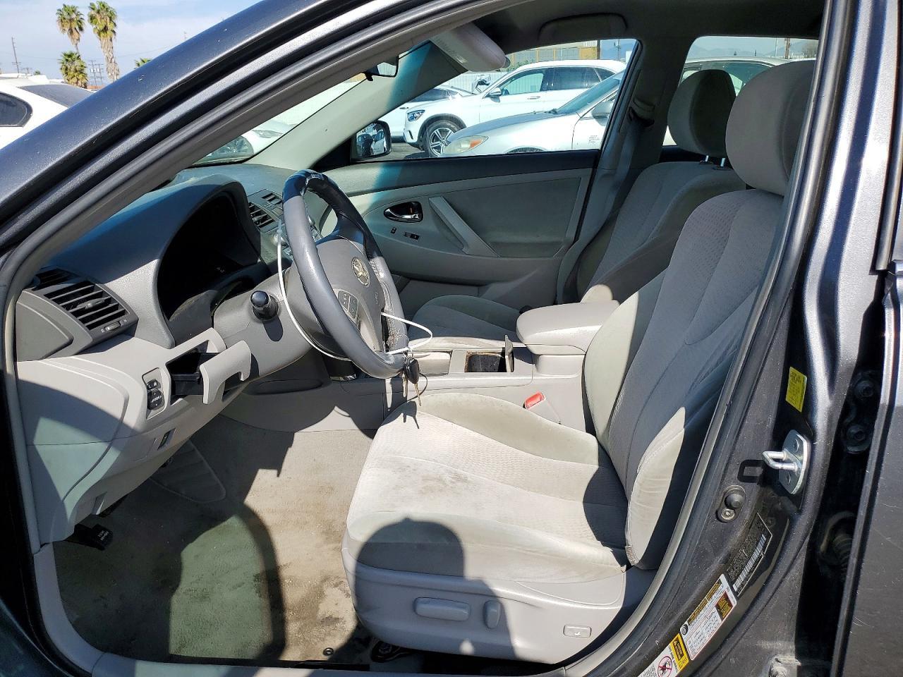 2011 Toyota Camry - Image 7