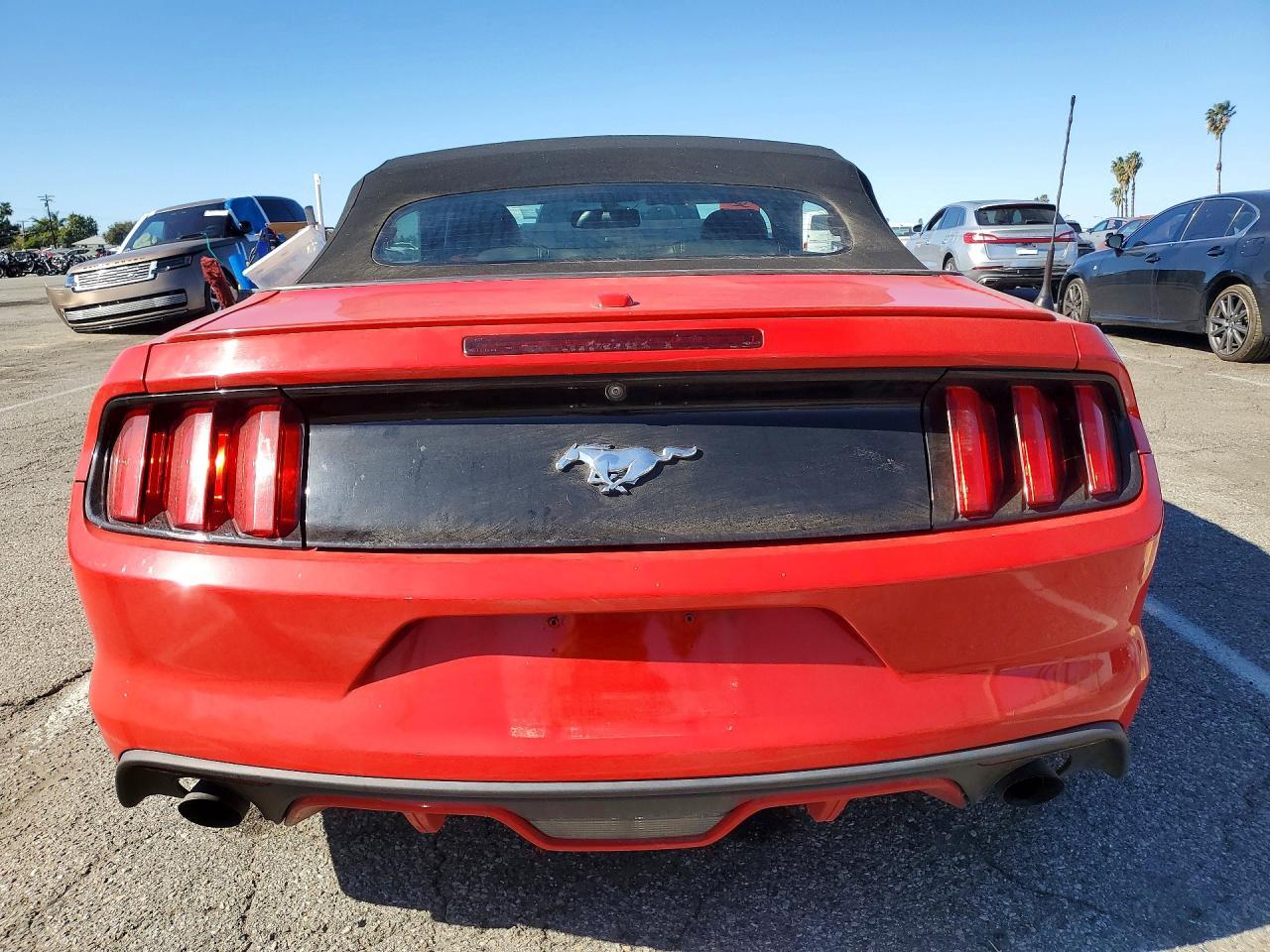 2017 Ford Mustang - Фото 6