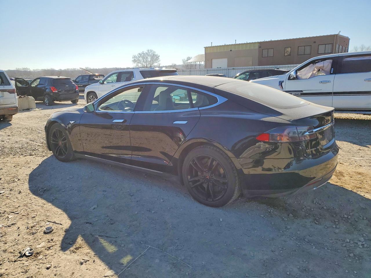 2015 Tesla Model S - Фото 2