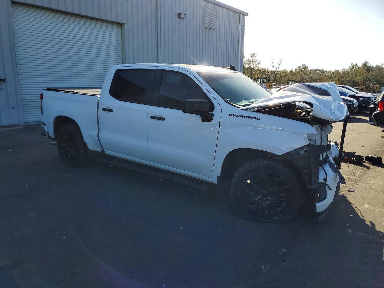2019 Chevrolet Silverado C1500 Custom - Фото 4