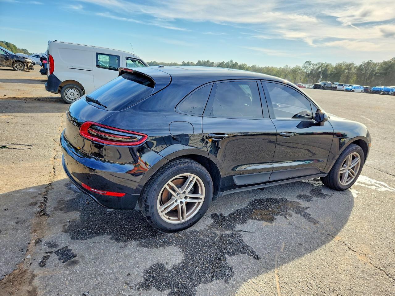 2017 Porsche Macan - Image 3