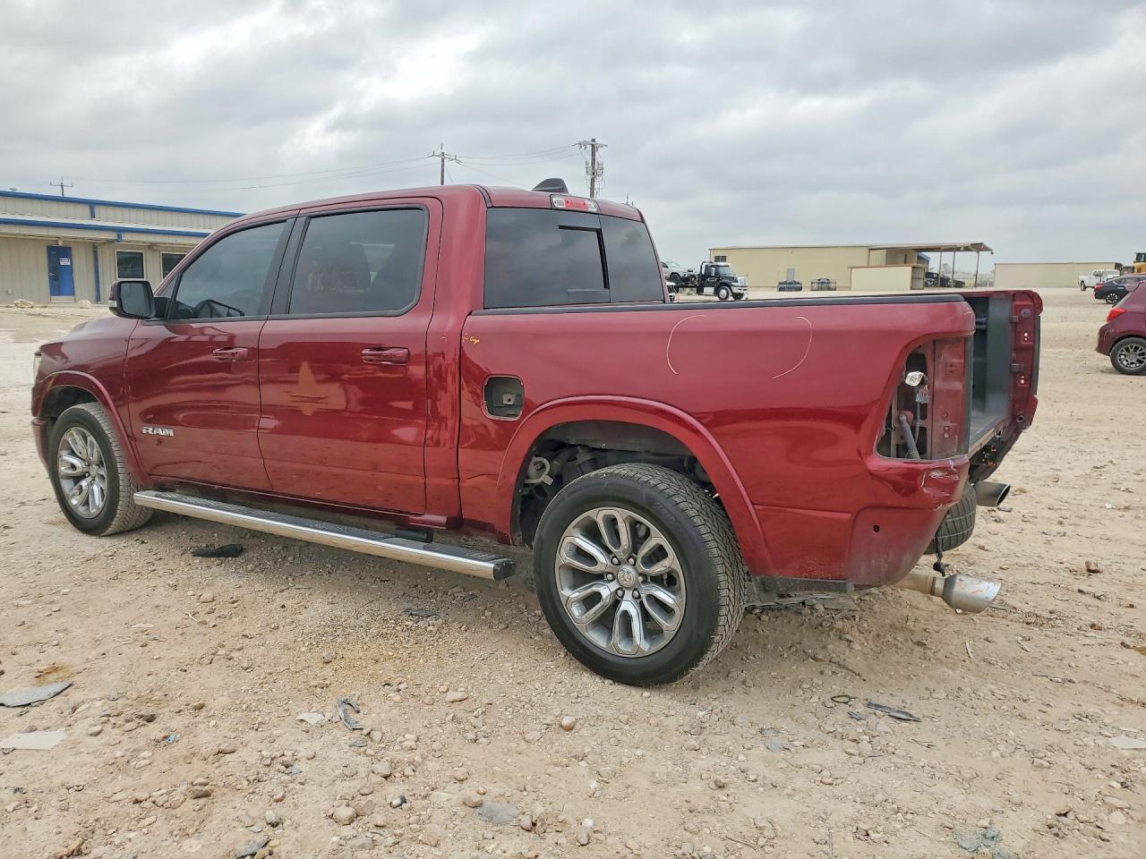 2020 Ram 1500 Laramie - Фото 2
