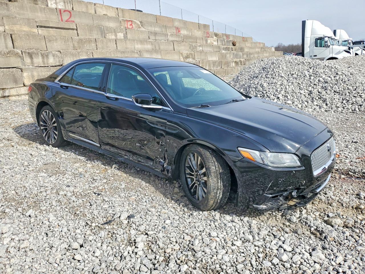 2017 Lincoln Continental Reserve - Фото 4