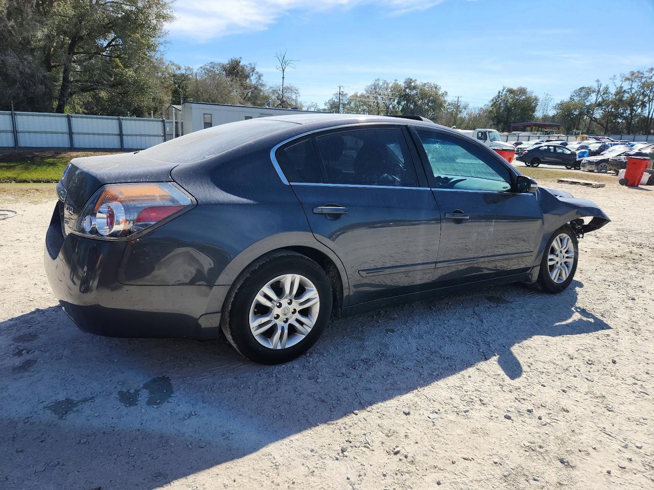 2010 Nissan Altima 2.5 - Фото 3