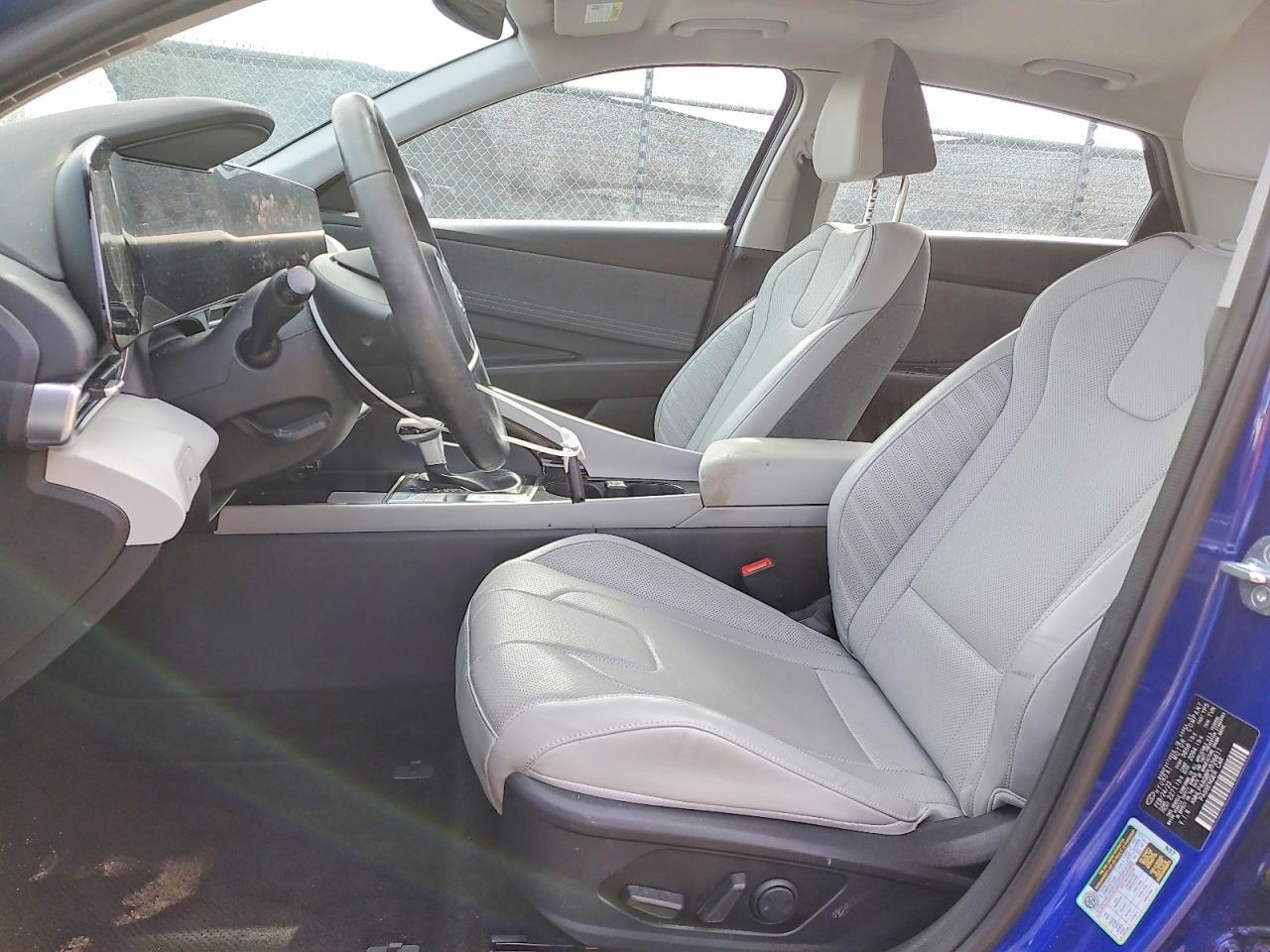 2023 Hyundai Elantra Limited - Фото 7