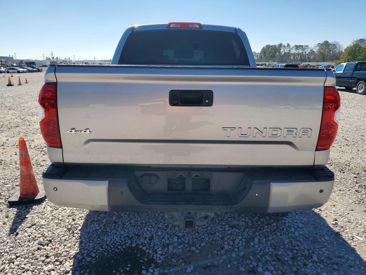 2016 Toyota Tundra 1794 Edition - Фото 6