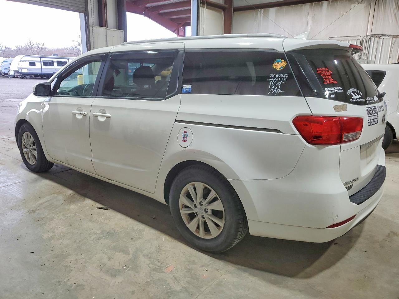 2017 Kia Sedona Lx - Фото 2