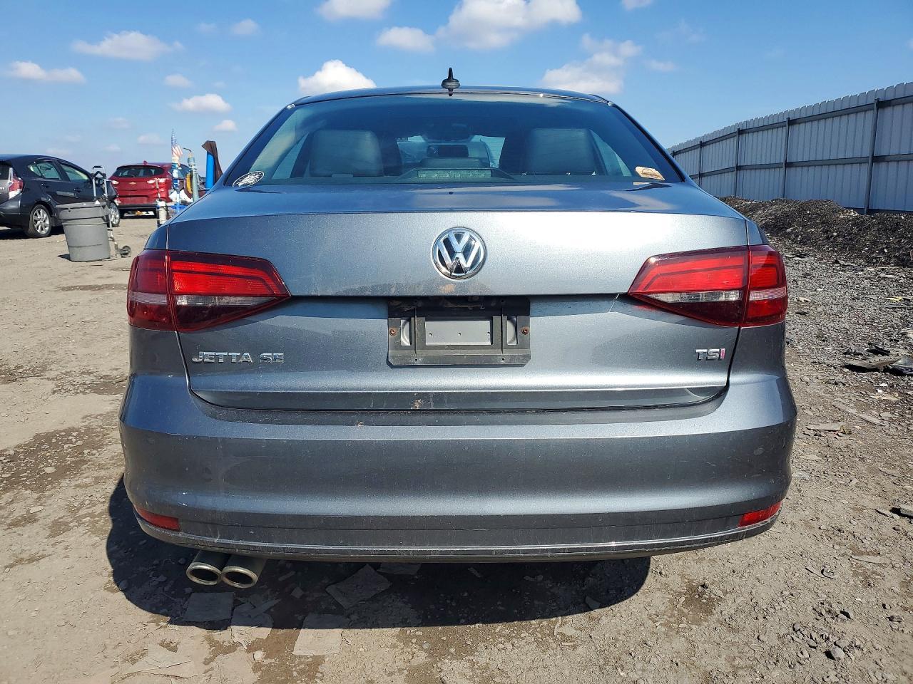 2017 Volkswagen Jetta Se - Фото 6