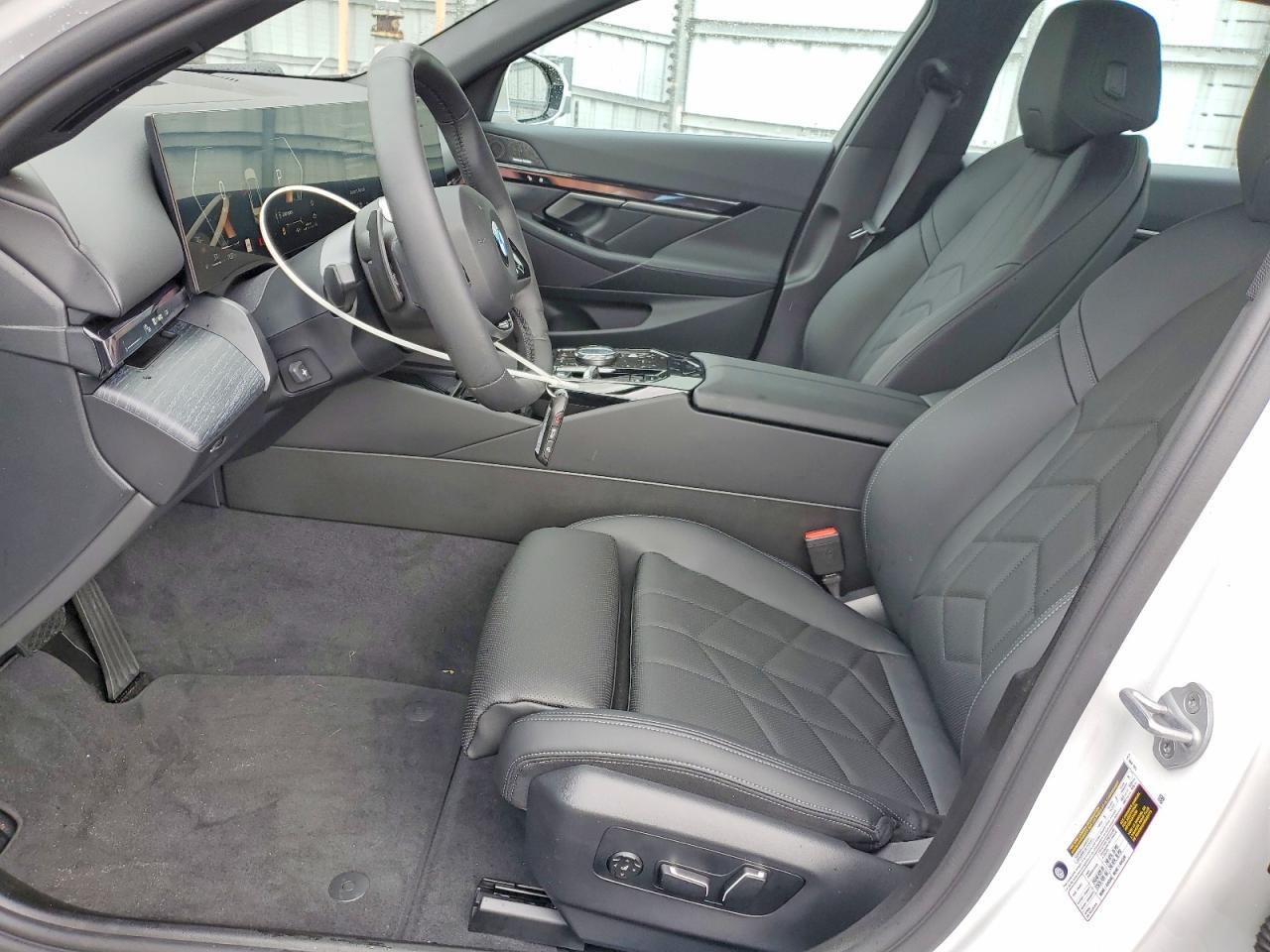 2026 BMW 530 I - Фото 7